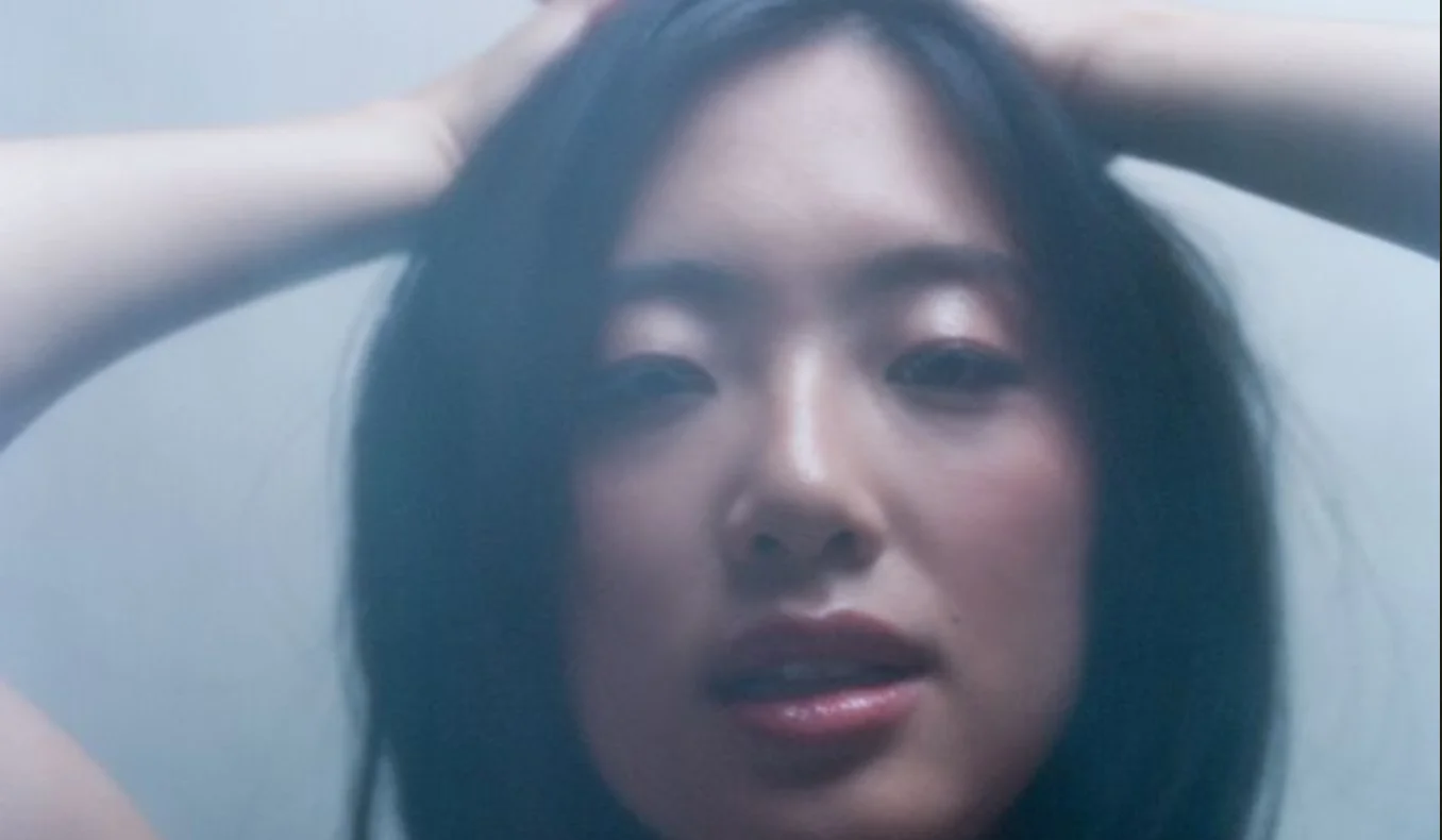 Sarah Kinsley w/ GirlPuppy