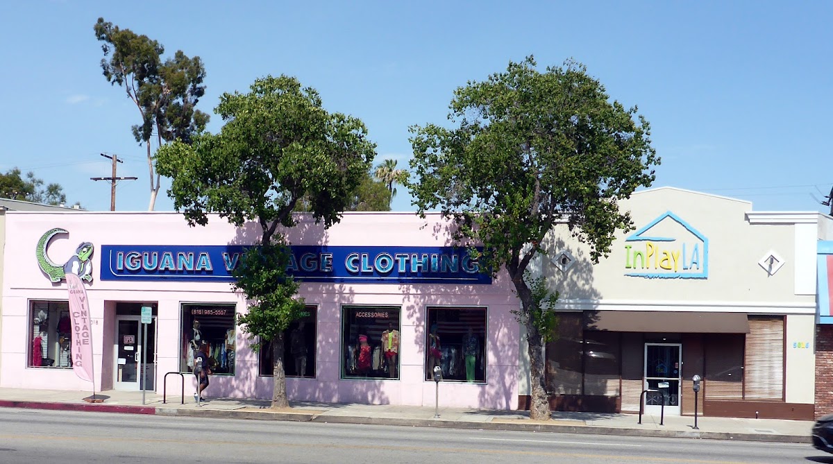 Iguana Vintage Clothing