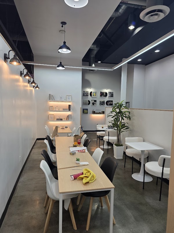 Leaf and cloud (premium matcha place)