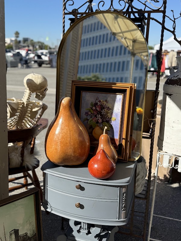Vintage Market at Hollywood Park