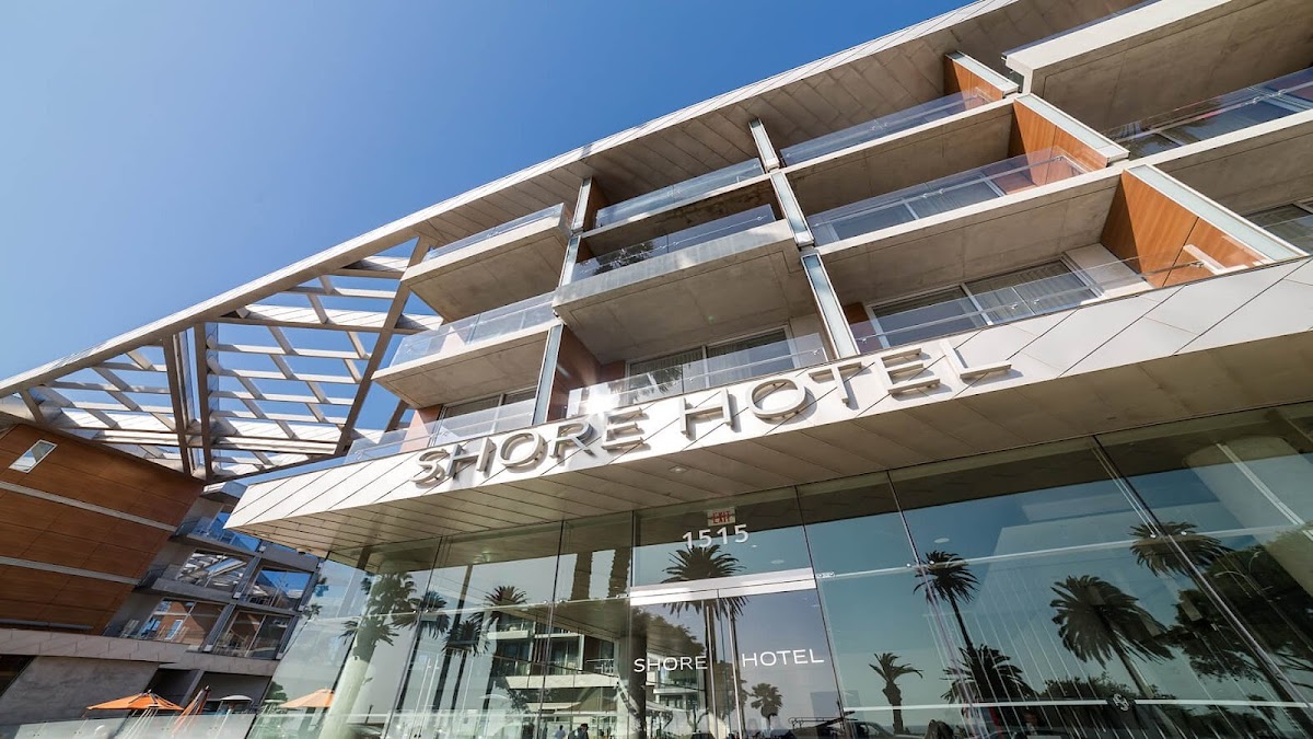 Shore Hotel